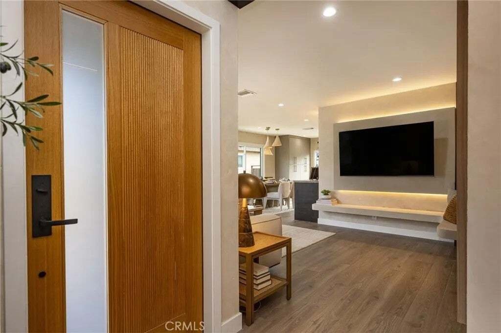 House in Signal Hill, California, United States 4 - 19027027