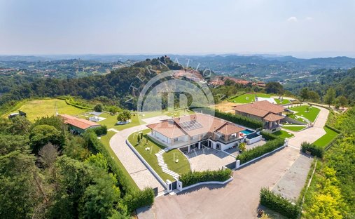 Villa in Monteu Roero, Piedmont, Italy 1