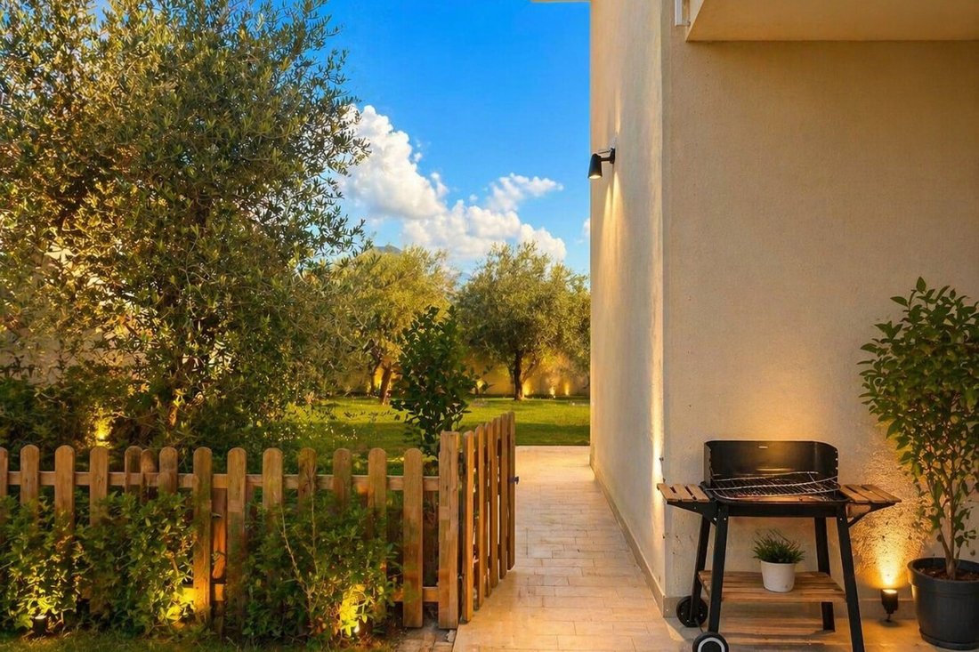 Villa in Camaiore, Tuscany, Italy 3 - 19023446
