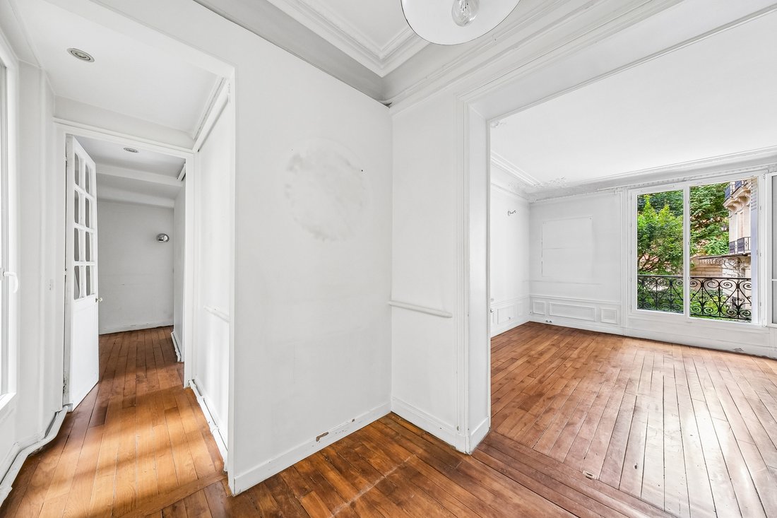 Apartment in Montmartre, Paris 18e Arrondissement, Paris 2 - 19021621