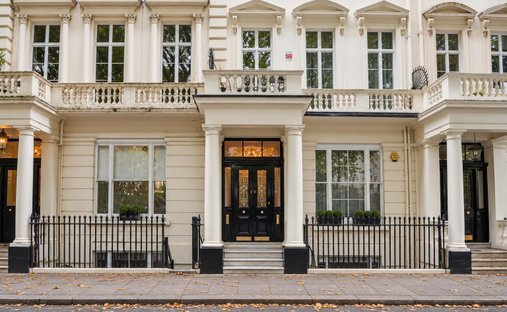 Apartment in Hyde Park, Westminster, England 1
