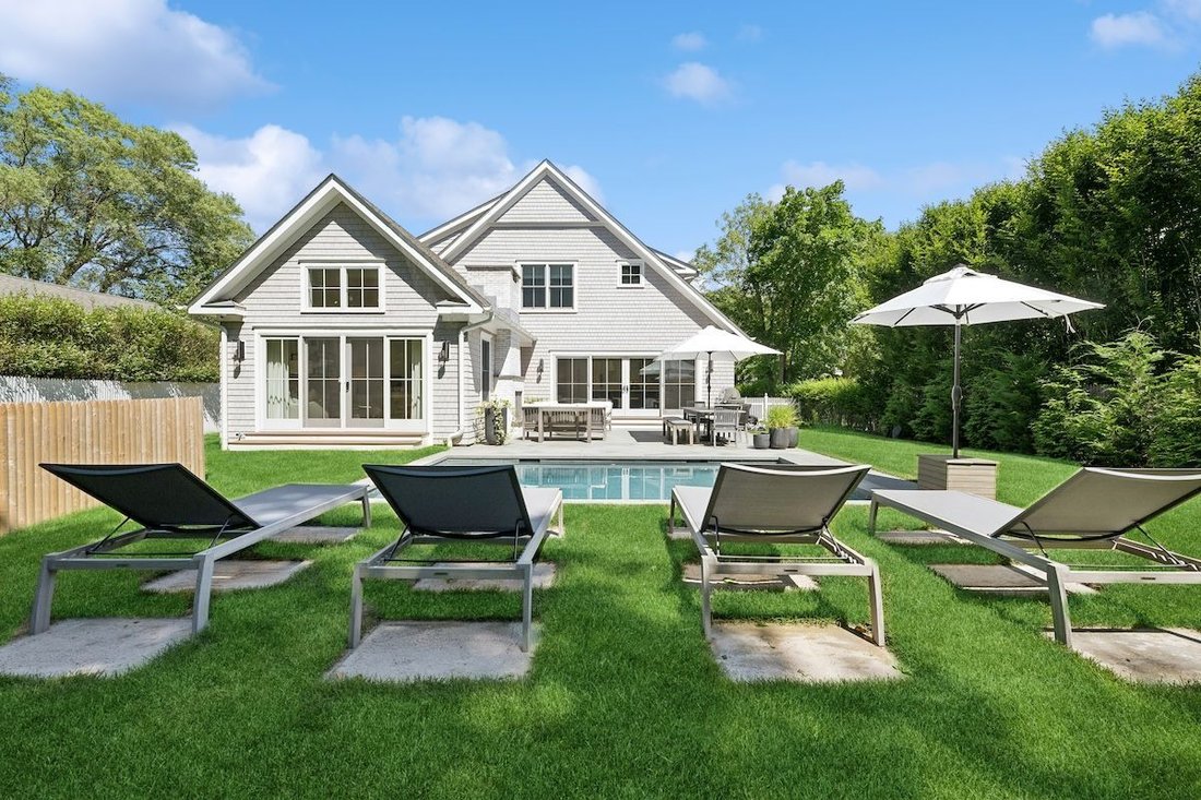 East Hampton, New York, United States 1 - 19034278