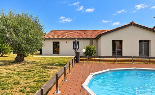 Haus in Montanay, Auvergne-Rhone-Alpen, Frankreich 1