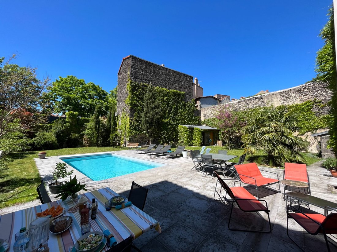 Casa en Est, Riom, Francia 2 - 19021459