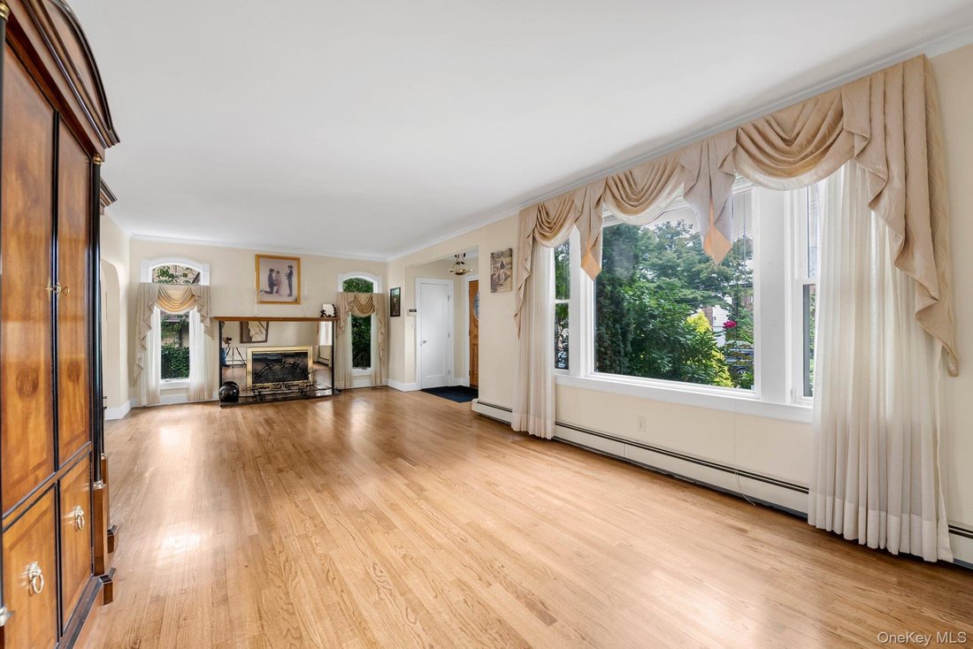 House in New York, New York, United States 4 - 19024870