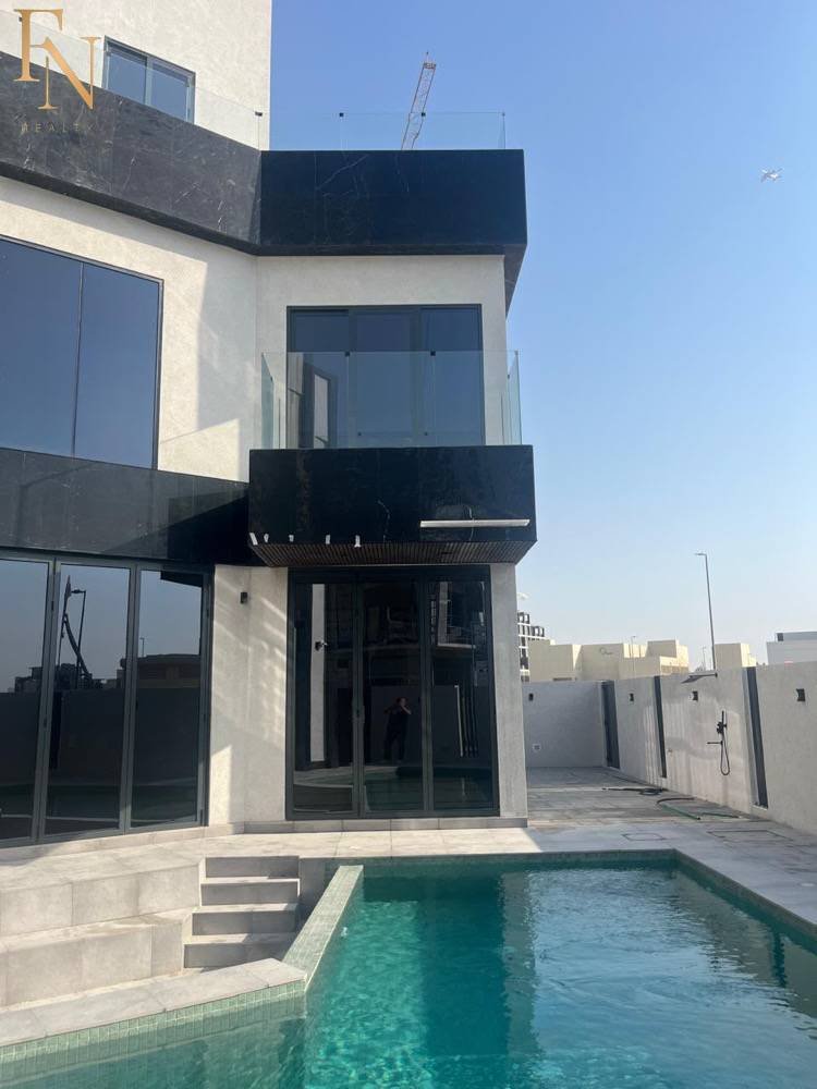Villa in Nad Al Sheba, Dubai, United Arab Emirates 2 - 19021268
