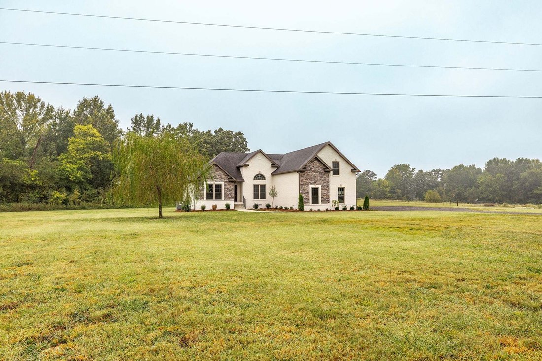 House in Cross Plains, Tennessee, United States 3 - 19032399