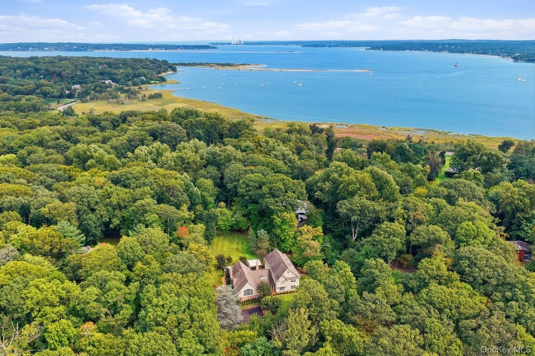 House in Halesite, New York, United States 3 - 19023478