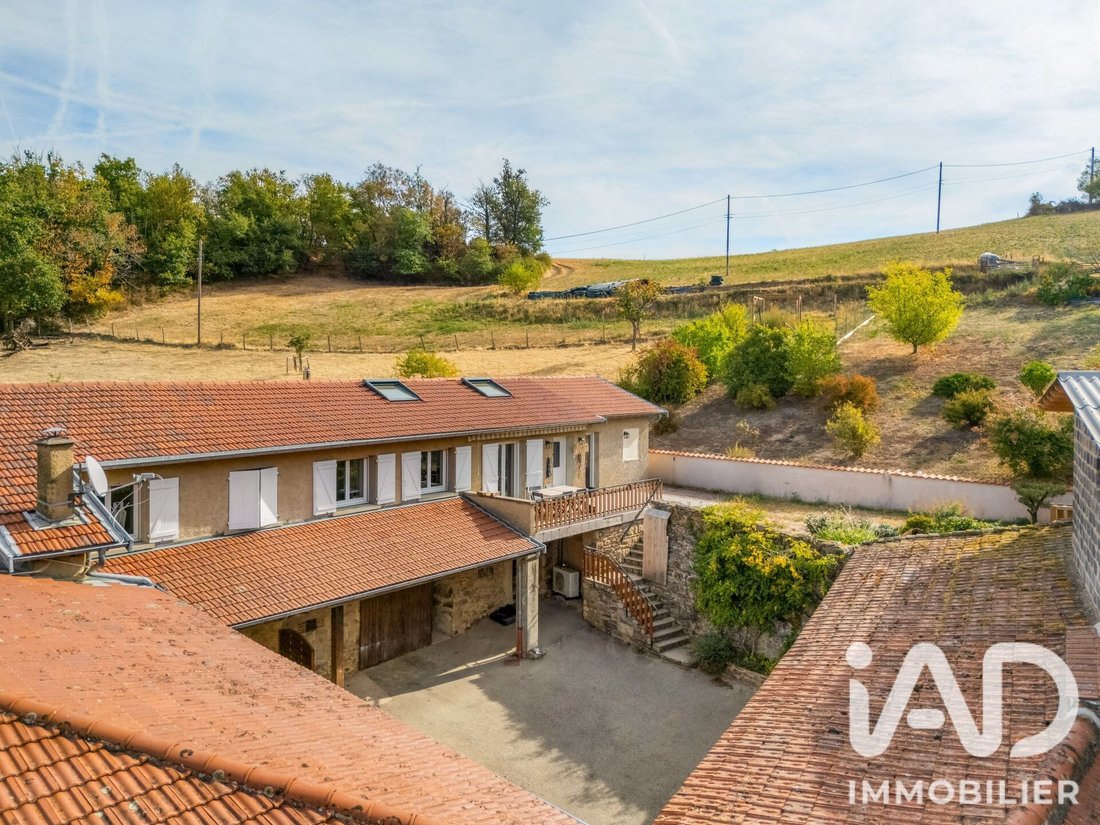Casa en Vaugneray, Auvernia-Ródano-Alpes, Francia 1 - 19028656