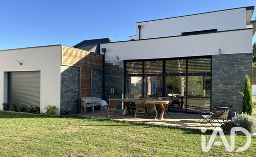 House in Marmimere-Venairerie, Saint-Barthelemy-d'Anjou, France 1