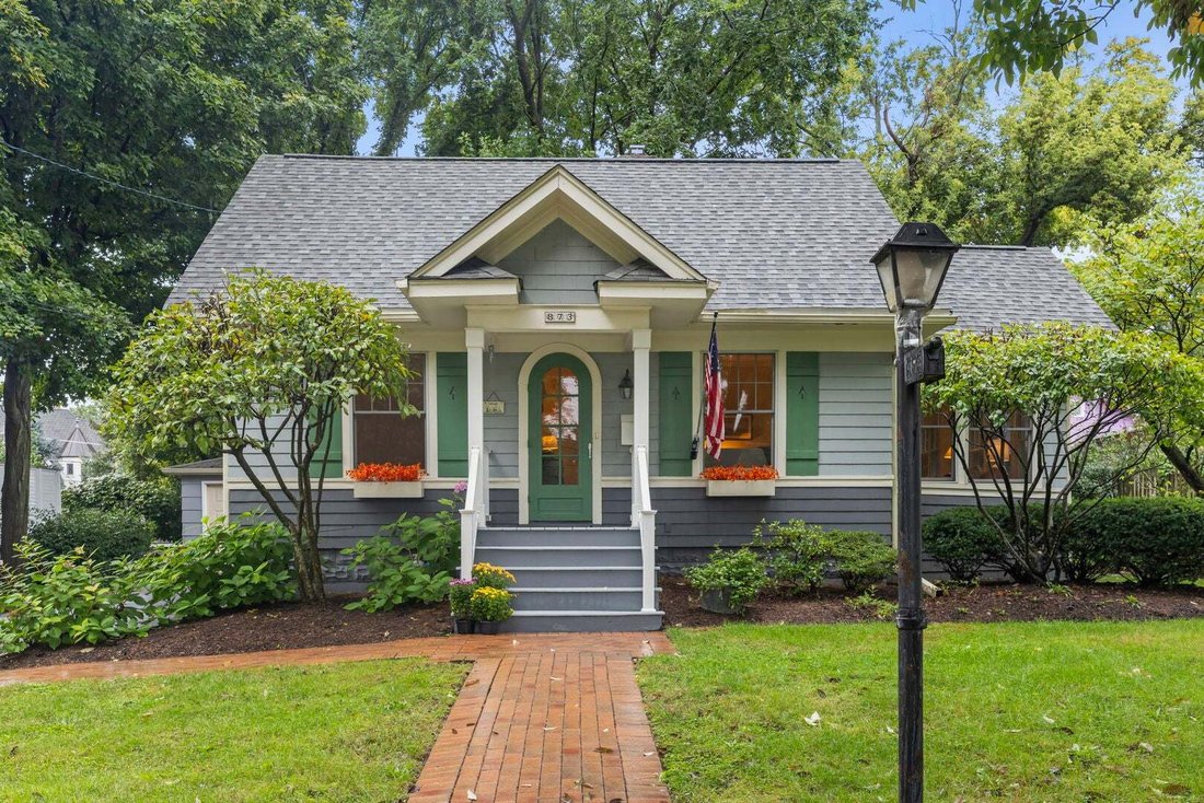 House in Glen Ellyn, Illinois, United States 1 - 19024048
