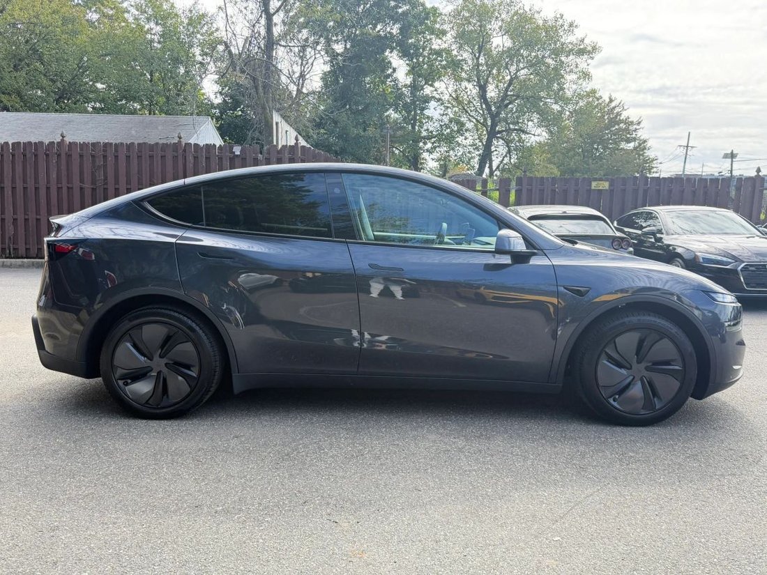 Suv in East Brunswick, NJ, United States 5 - 19025602