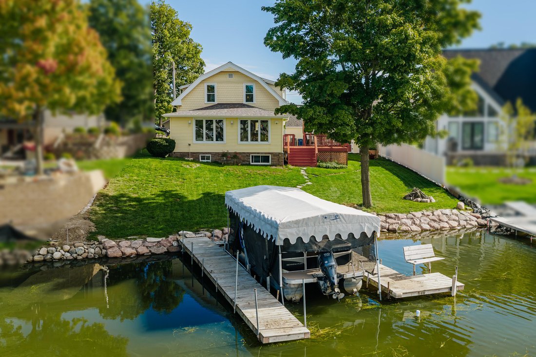 House in Muskego, Wisconsin, United States 1 - 19026506