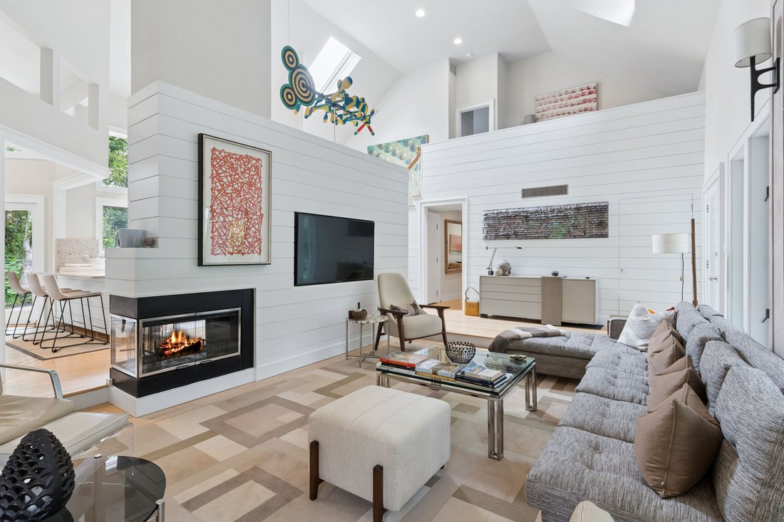 East Hampton, New York, United States 5 - 19024943