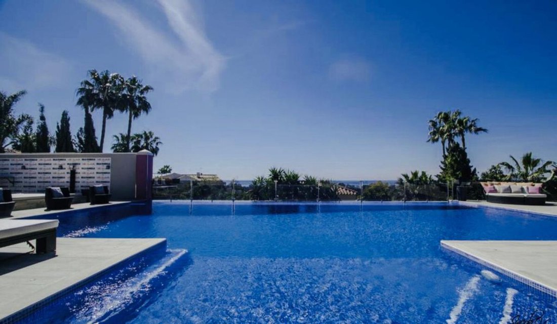 Villa in Elviria-Cabopino, Marbella, Spanien 4 - 12295840
