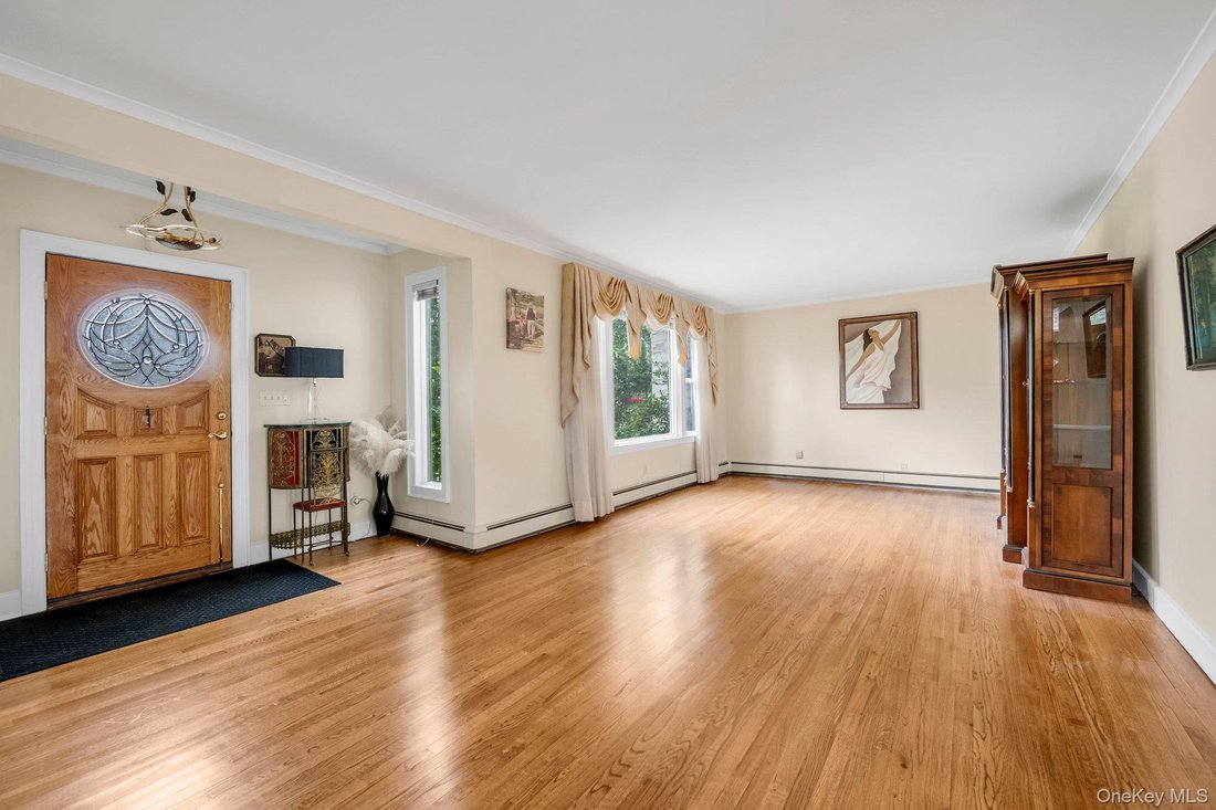 House in New York, New York, United States 3 - 19024870