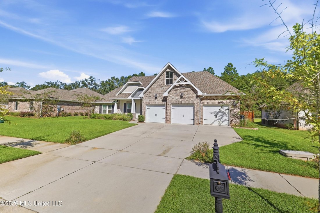 House in Gulfport, Mississippi, United States 2 - 19026903