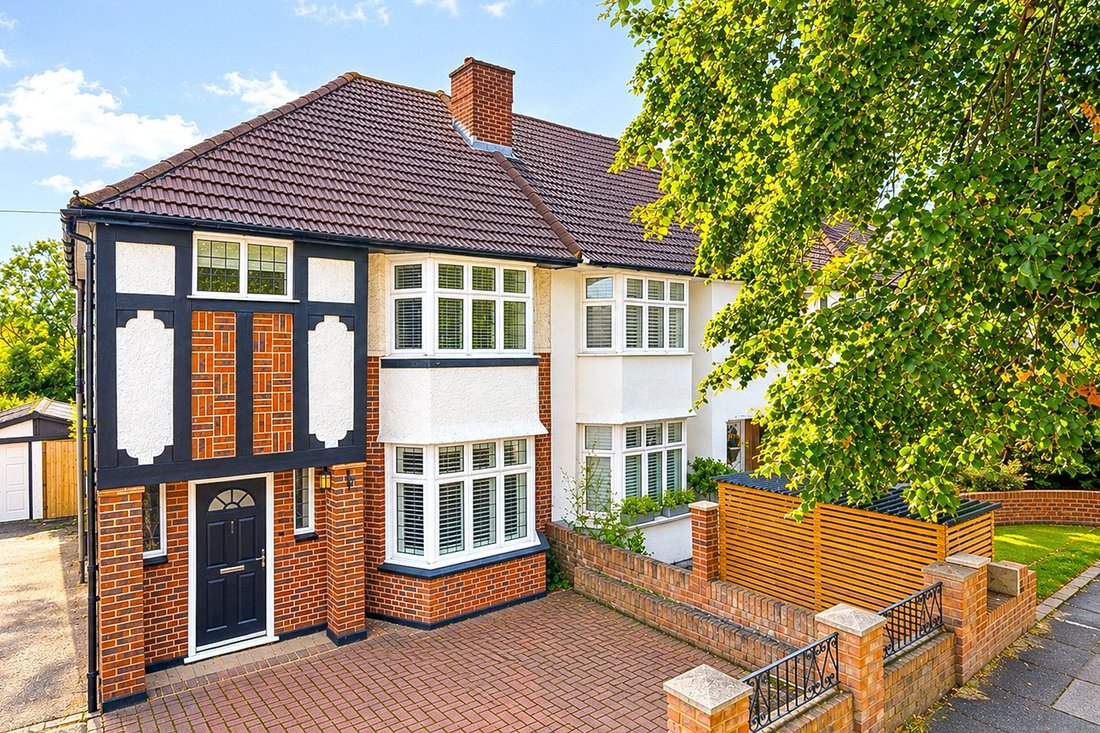 House in Berrylands, Royal Borough of Kingston upon Thames, England 1 - 19030761