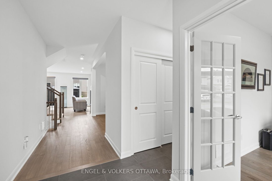 House in Ottawa, Ontario, Canada 4 - 19025191
