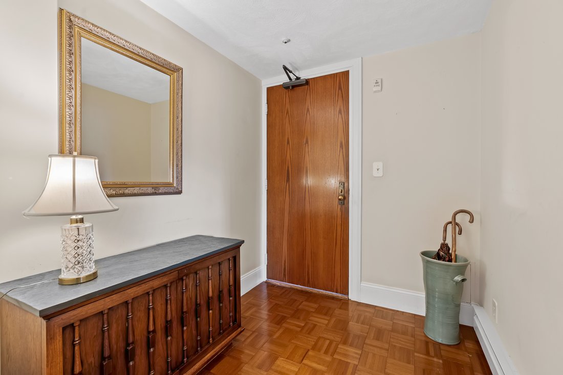 Condo in Wellesley, Massachusetts, United States 2 - 19028142
