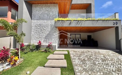 House in Caraguatatuba, State of São Paulo, Brazil 1