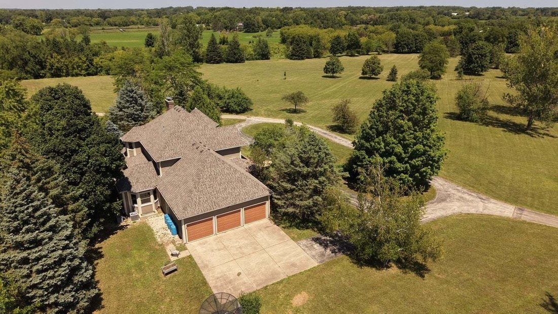 House in Antioch, Illinois, United States 3 - 19030887