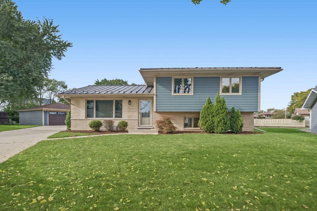 House in Schaumburg, Illinois, United States 3 - 19027395