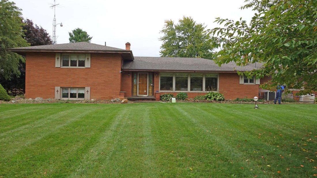 House in Chesaning, Michigan, United States 3 - 19032483