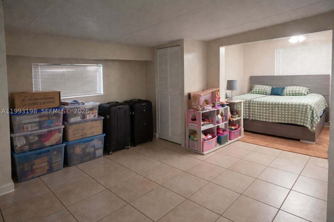 House in Miami, Florida, United States 3 - 17552493