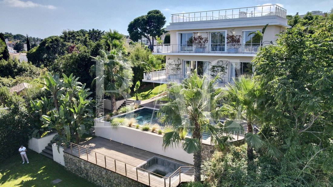 Villa en Antibes, Provenza-Alpes-Costa Azul, Francia 1 - 16469761