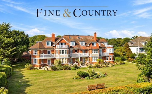 Apartment in West Cliff, Bournemouth, England 1