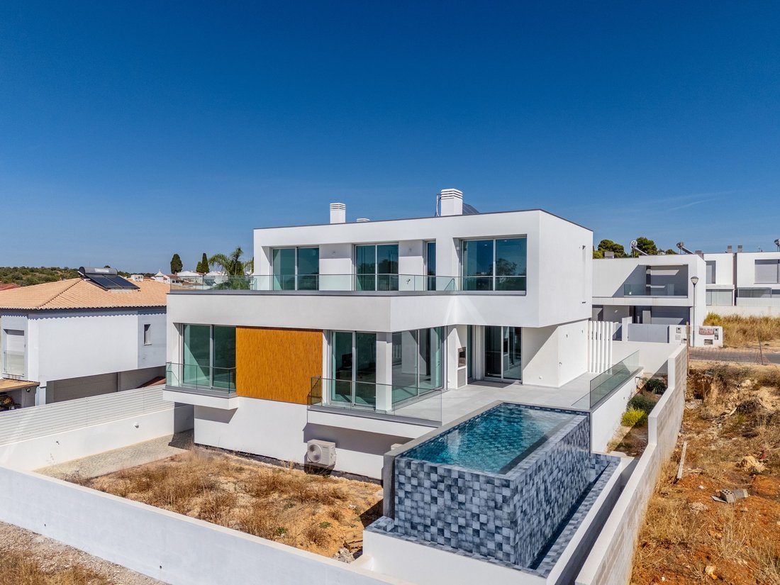 Villa in Lagoa e Carvoeiro, Algarve, Portugal 2 - 19025474