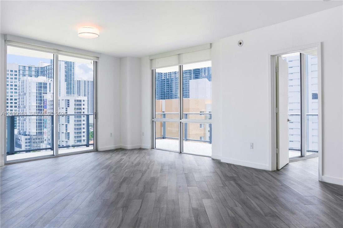 Condo in Miami, Florida, United States 1 - 19025215