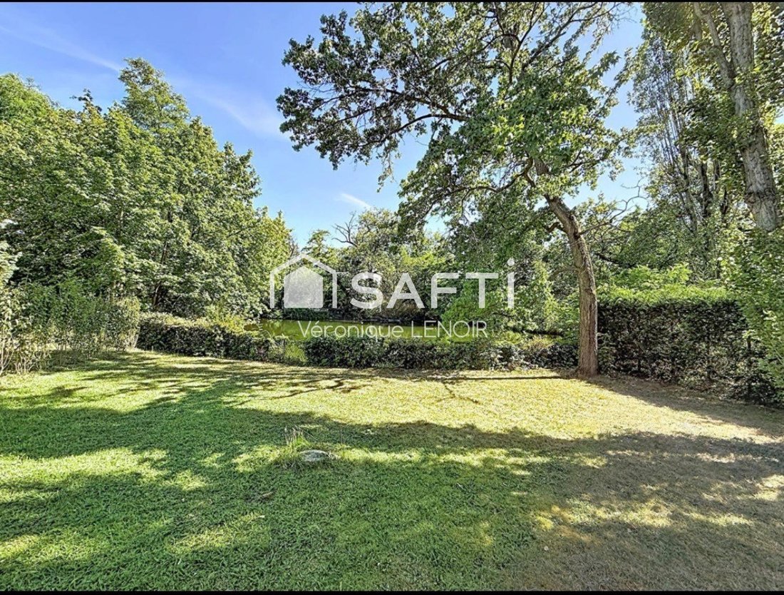House in Le Vésinet, Ile-de-France, France 1 - 19033066