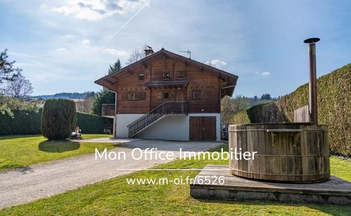Maison à Saint-Martin-Bellevue, Fillière, France 1