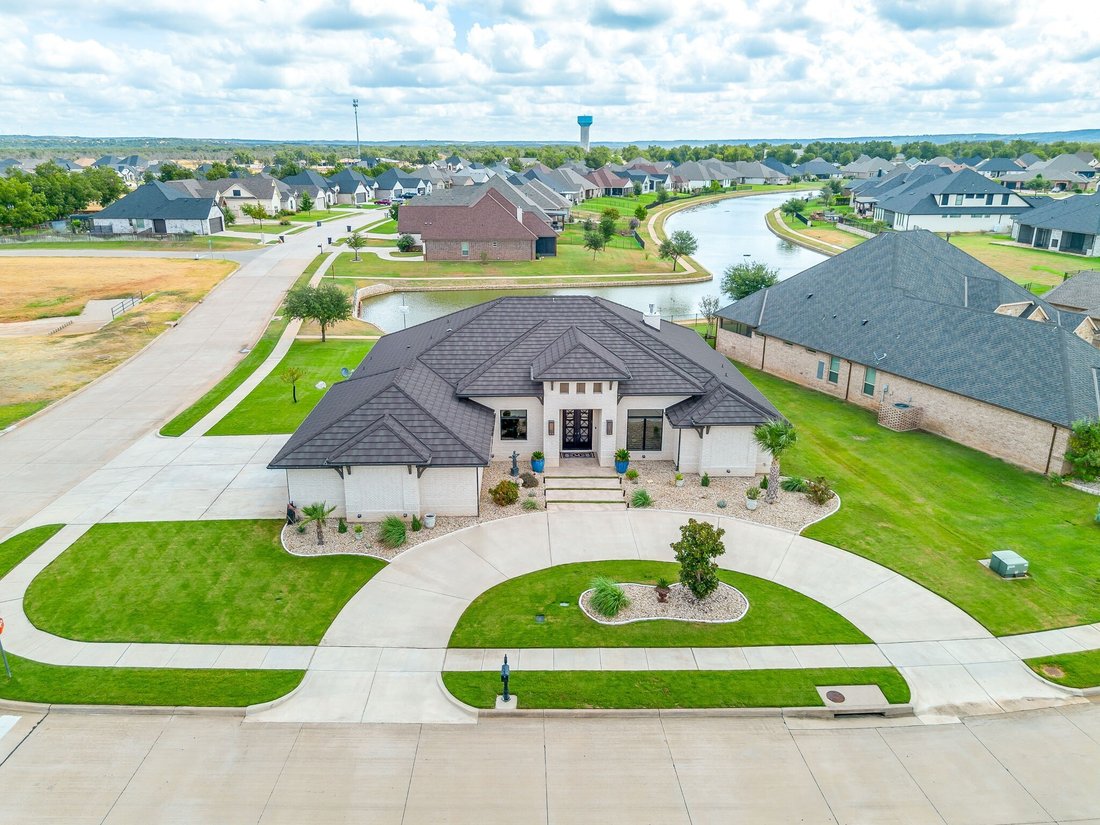 House in Granbury, Texas, United States 2 - 19021229