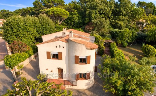 Villa a Bouc-Bel-Air, Provenza-Alpi-Costa Azzurra, Francia 1