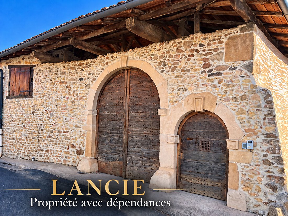 Villa in Lancie, Auvergne-Rhône-Alpes, France 1 - 19033034