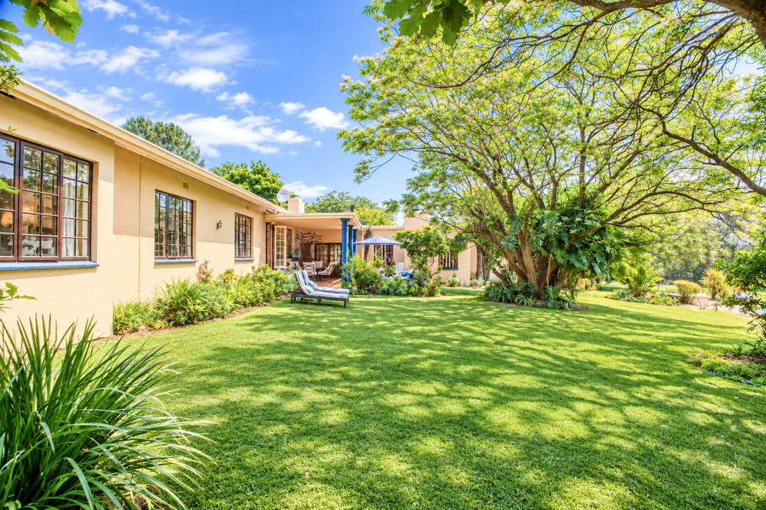 Estate in Chartwell, Gauteng, South Africa 4 - 19033854