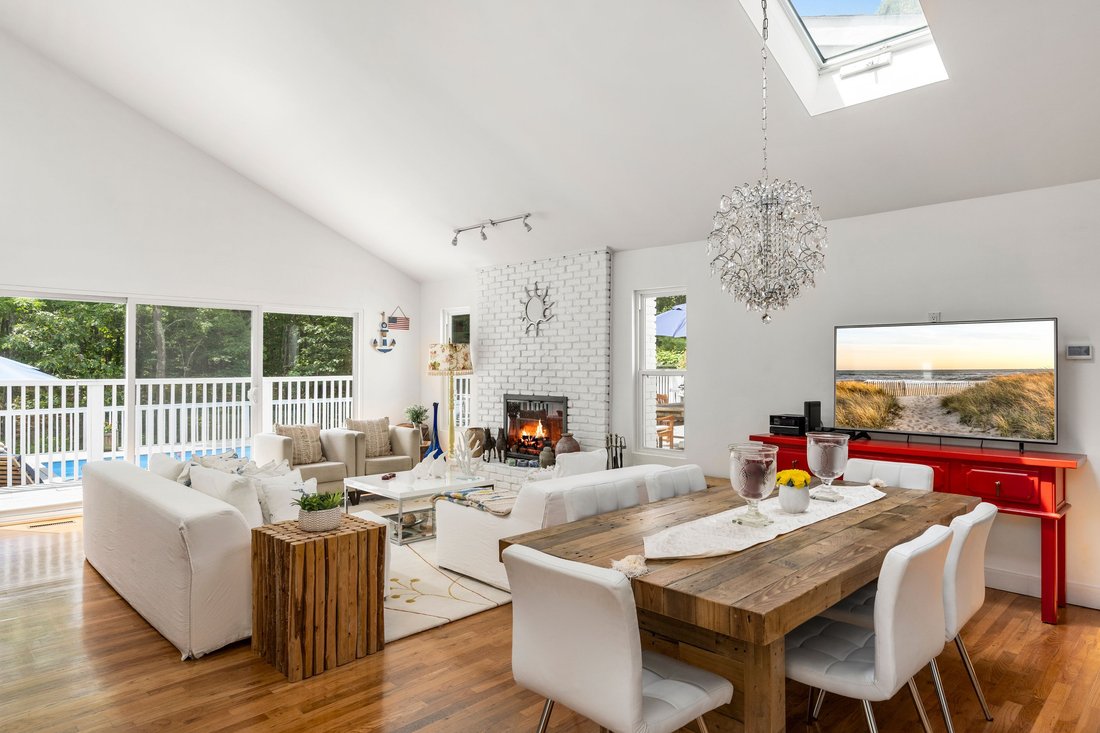 East Hampton, New York, United States 2 - 19034286