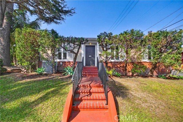 House in Signal Hill, California, United States 1 - 19032078