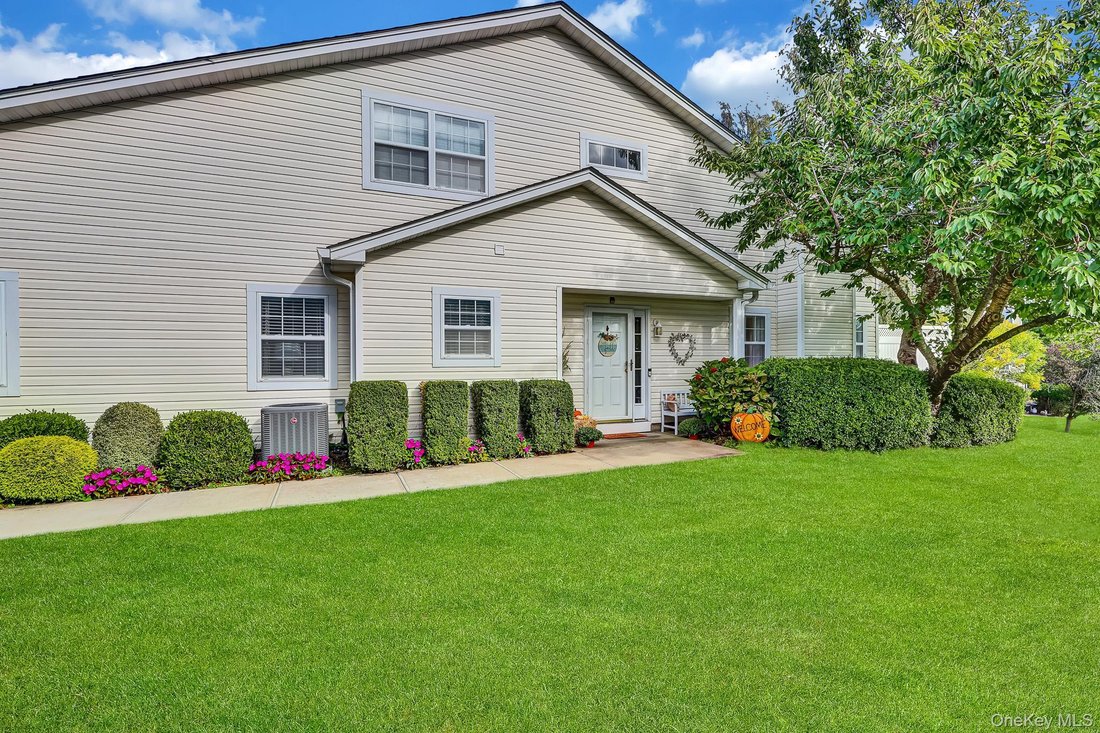 Condo in Setauket- East Setauket, New York, United States 1 - 19024907