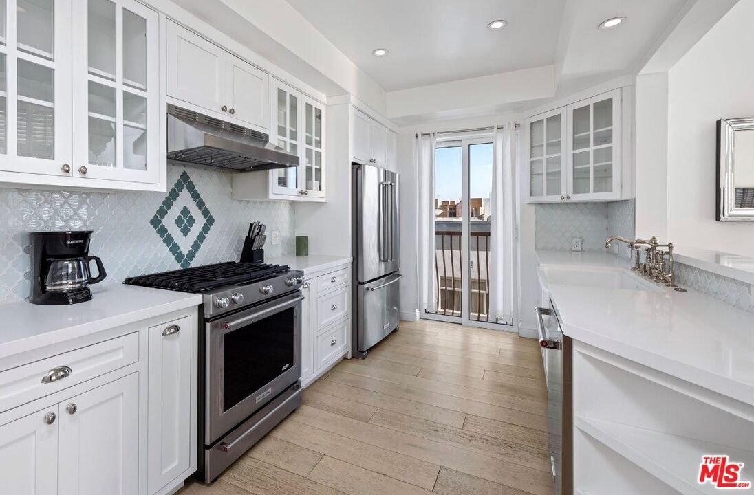 Condo in West Hollywood, California, United States 5 - 19025115