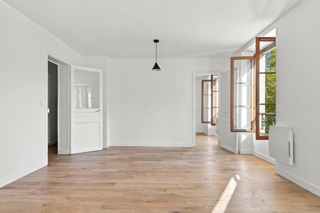 Apartment in Secrétan, Paris 19e Arrondissement, Paris 2 - 19034256