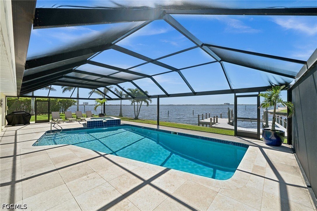 Cape Coral, Florida, United States 5 - 19029513
