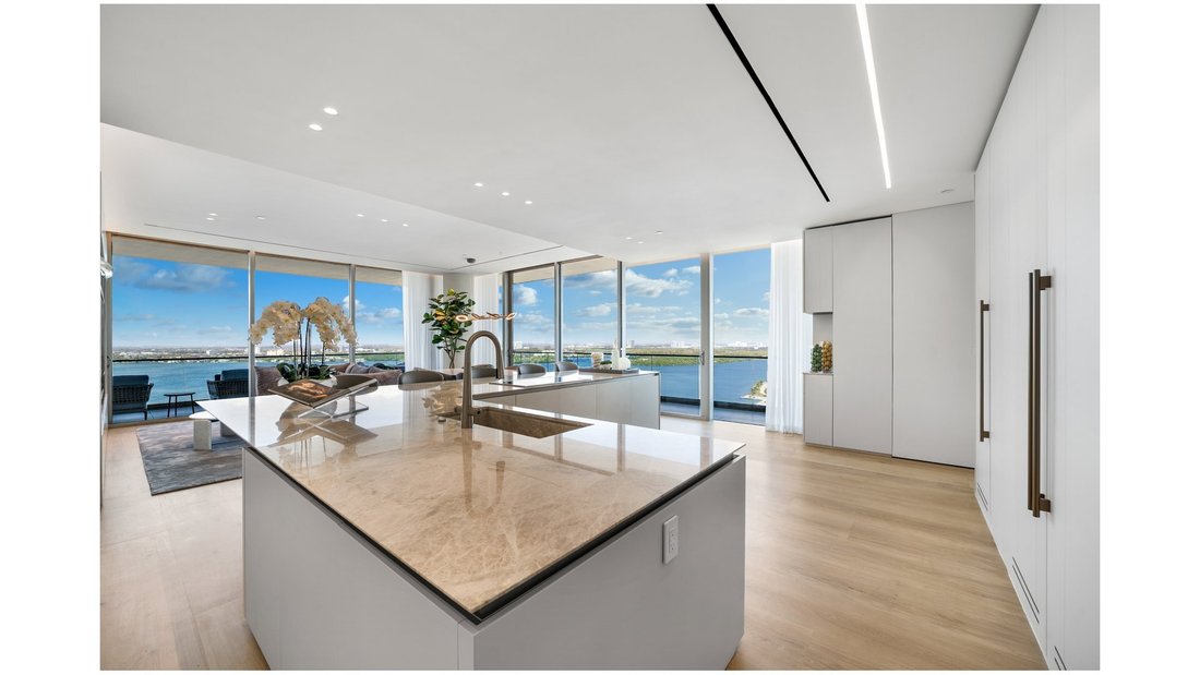 Condo in Bal Harbour, Florida, United States 5 - 19024822