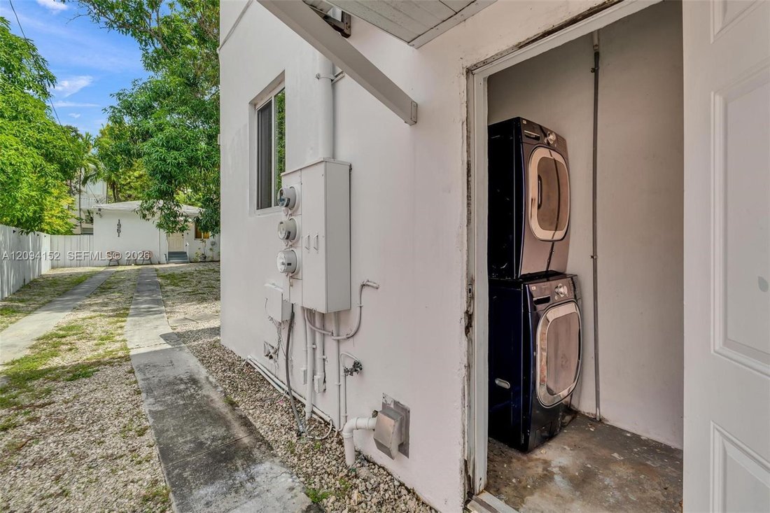 Miami, Florida, United States 4 - 19025132