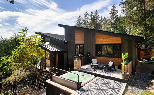 House in Bowen Island, British Columbia, Canada 1