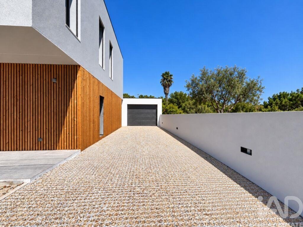 Townhouse en Charneca de Caparica y Sobreda, Setúbal Municipality, Portugal 3 - 16976718