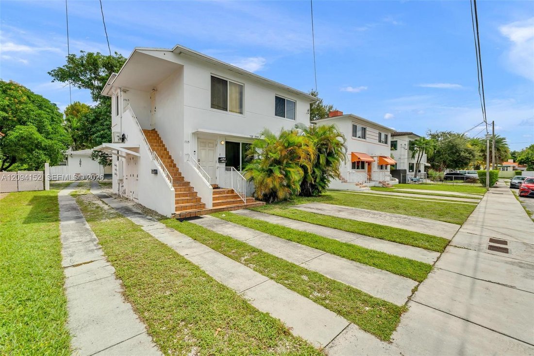 Miami, Florida, United States 3 - 19025132